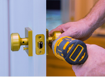 Residential locksmith service