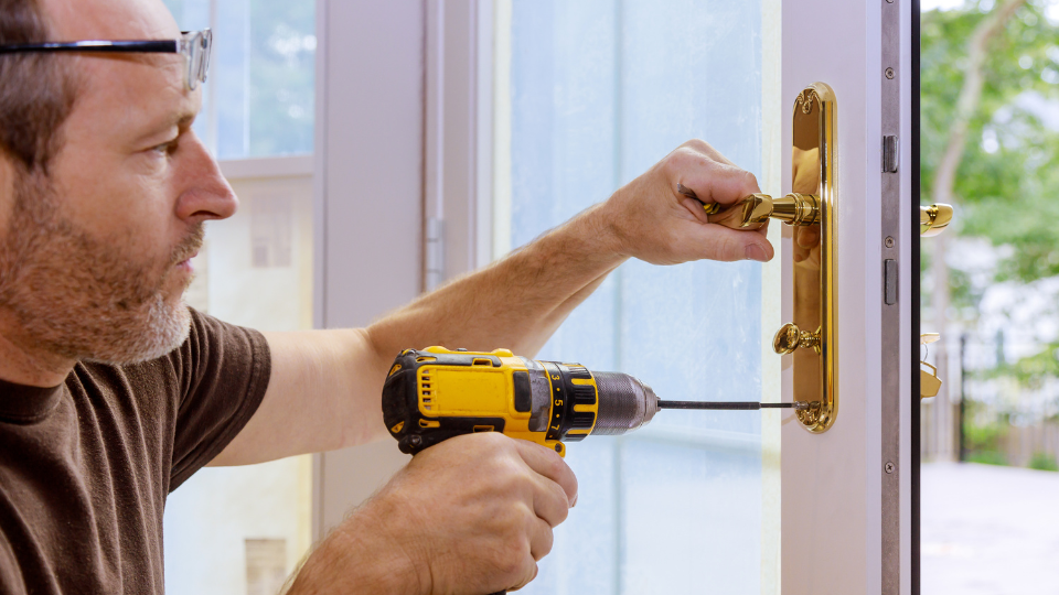 How Would You Choose the Right Lockout Locksmith Services for Your Home or Business in New York City